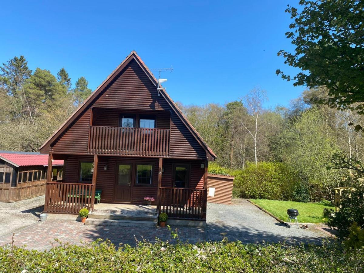 Cosy Lakeside Chalet With Option To Add Private Hot Tub Duneena Esterno foto